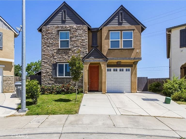 Listing photo 2