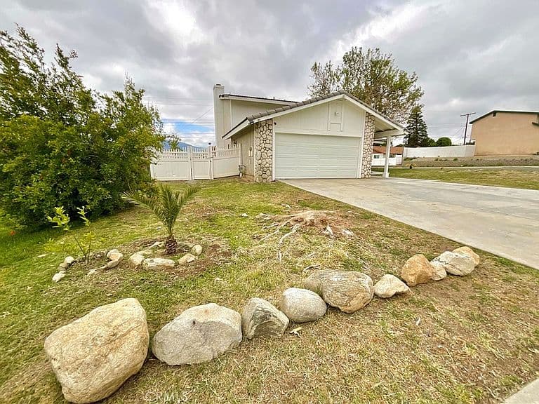 Listing photo 4