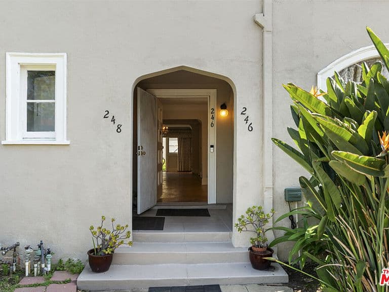 Listing photo 2