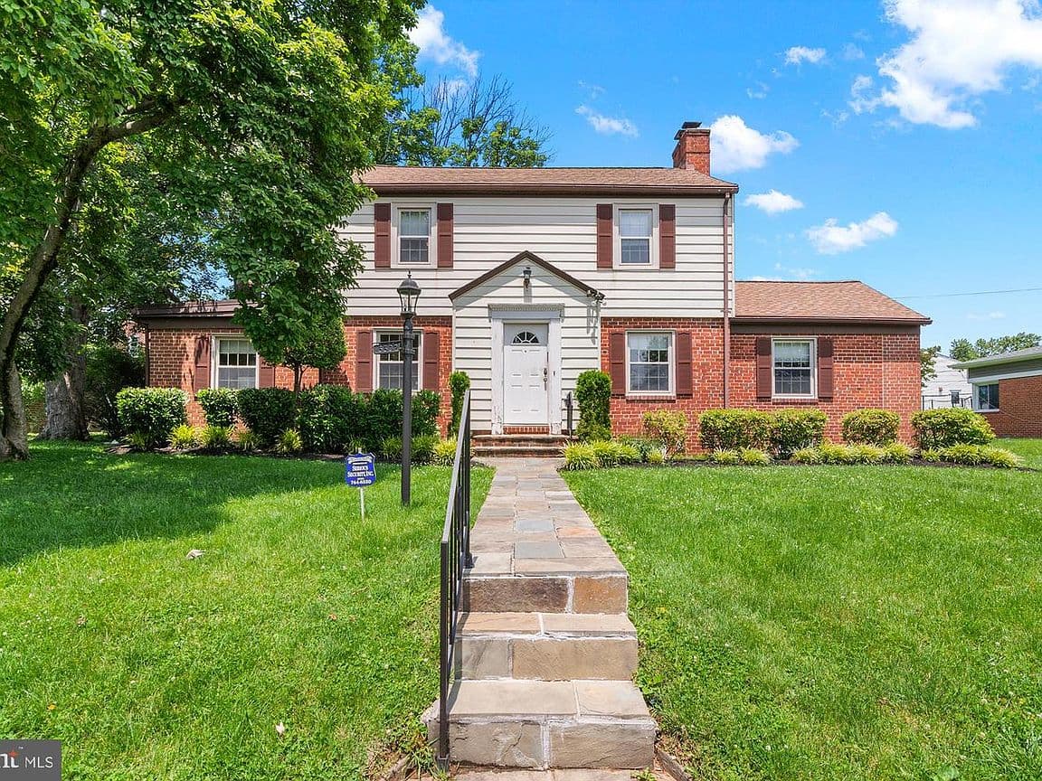 Primary listing photo