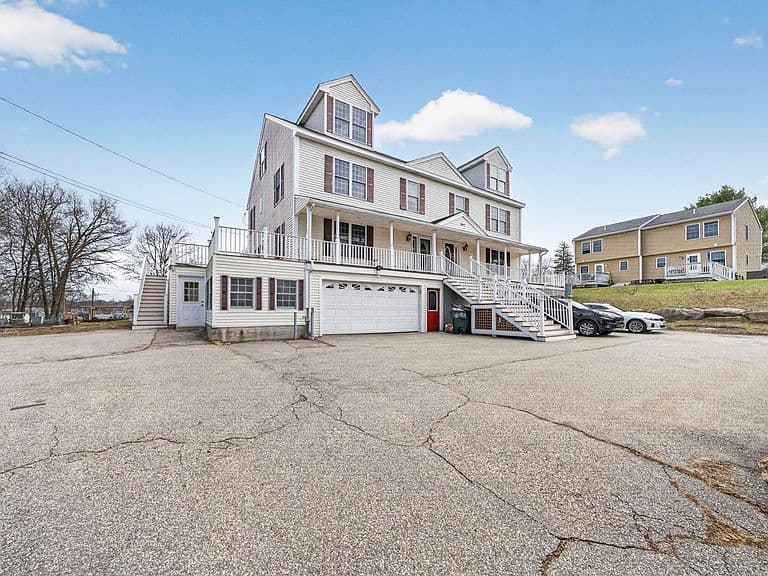 Listing photo 2