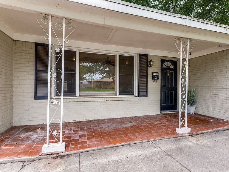 Listing photo 4
