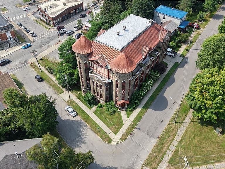 Listing photo