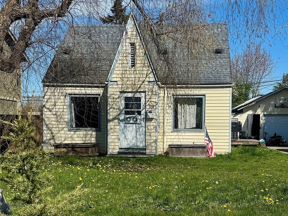 Primary listing photo