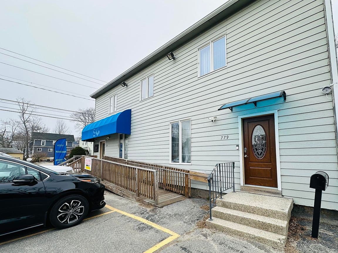 Primary listing photo