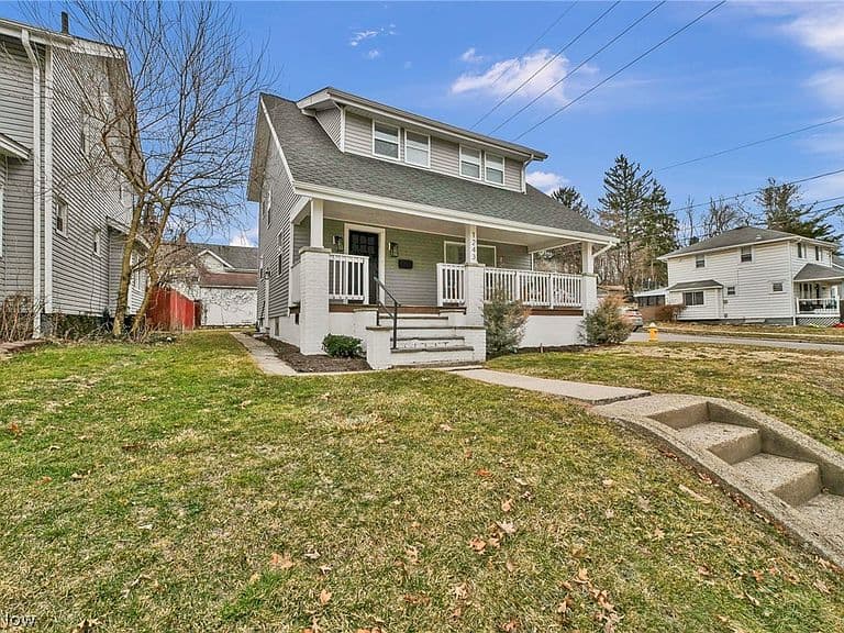 Listing photo 3