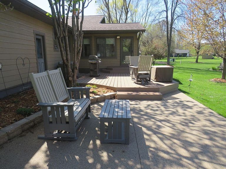 Listing photo 5