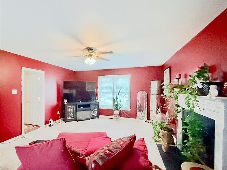 Listing photo 5