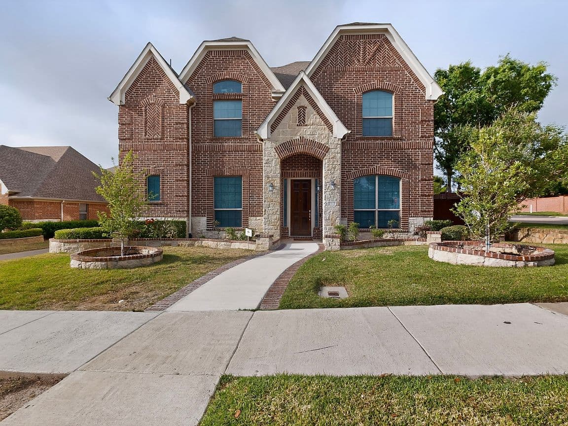 Primary listing photo