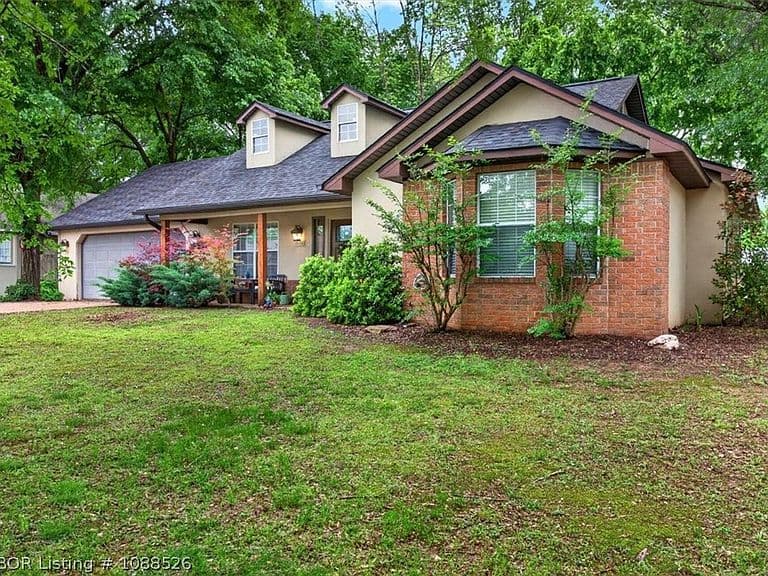Listing photo 4