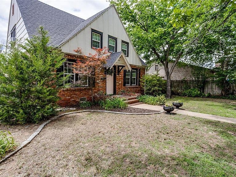Listing photo 3
