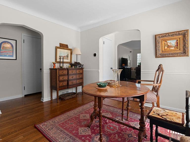 Listing photo 4