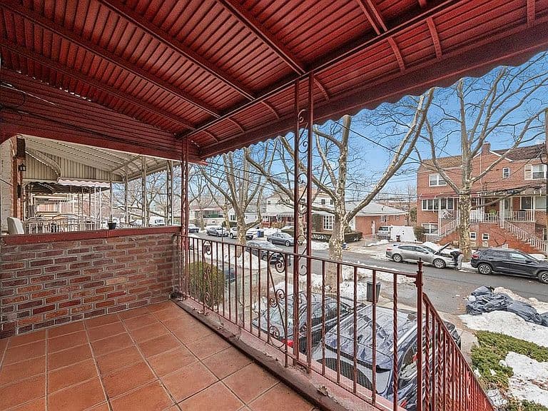 Listing photo 4