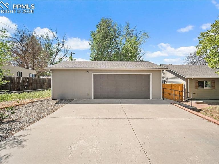 Listing photo 5