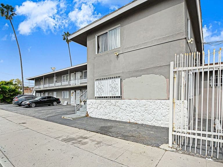 Listing photo 5