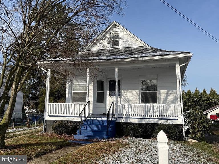 Listing photo 2