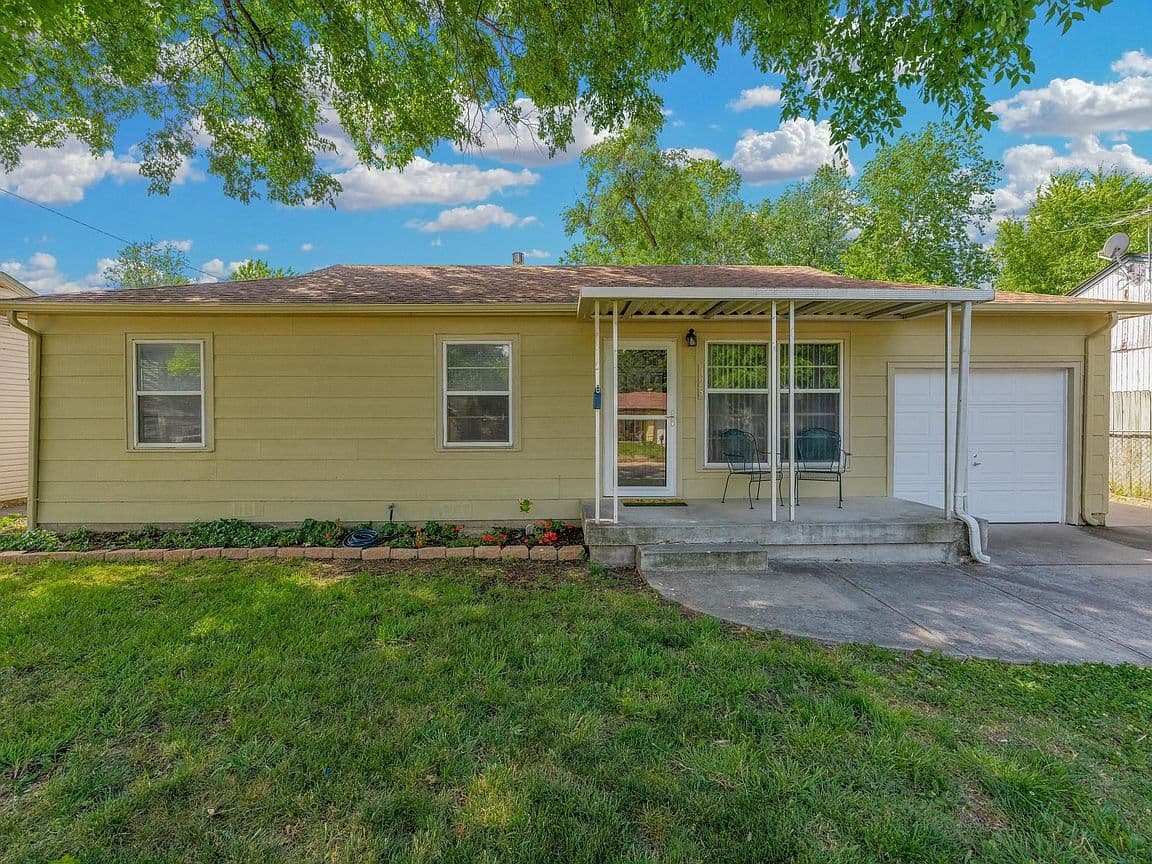 Primary listing photo