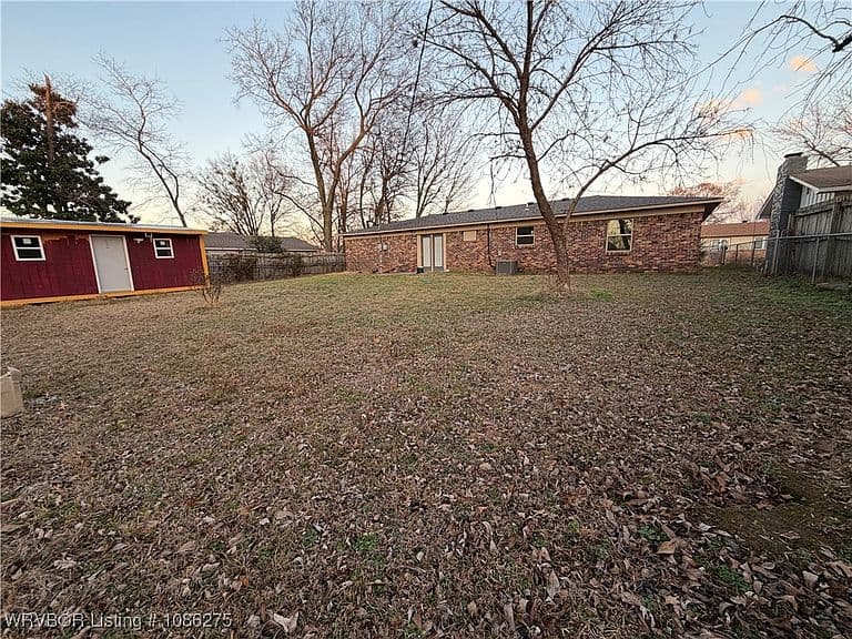 Listing photo 5