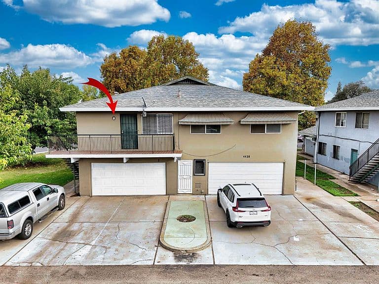 Listing photo 3