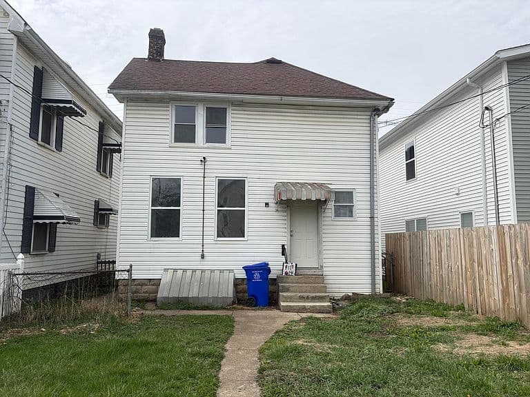Listing photo 2