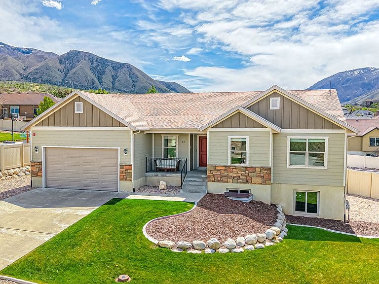 Listing photo