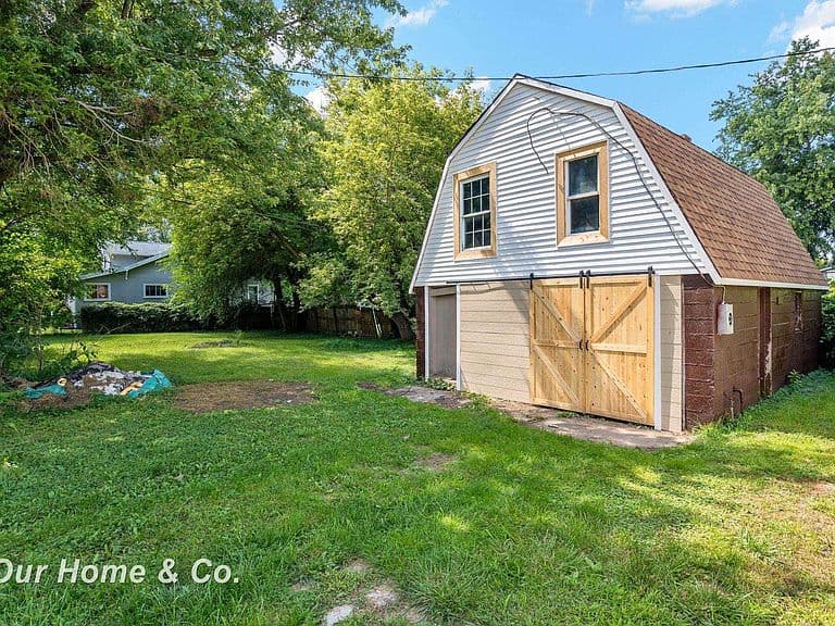 Listing photo 5