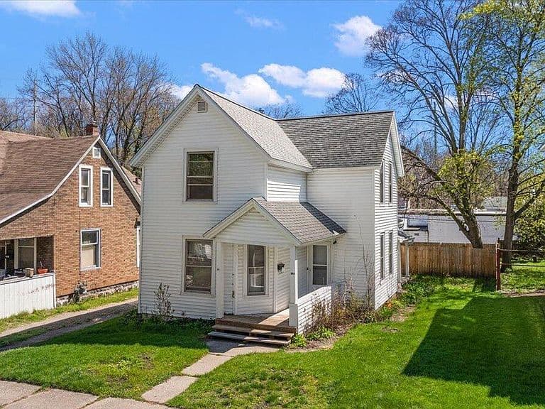 Listing photo 2