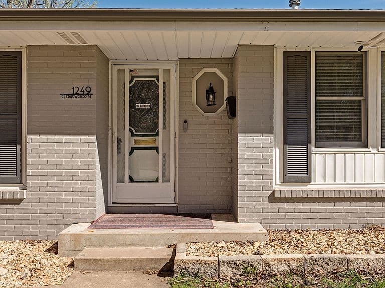 Listing photo 4
