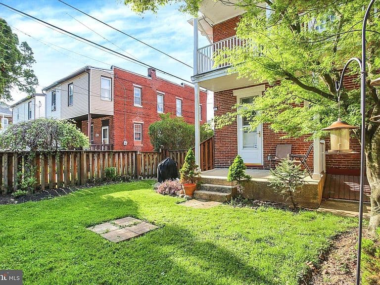 Listing photo 5