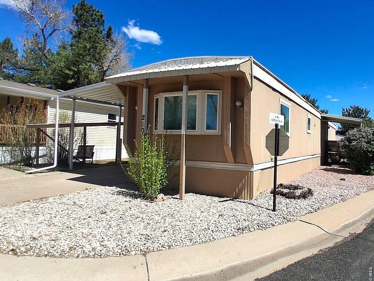 Listing photo 2