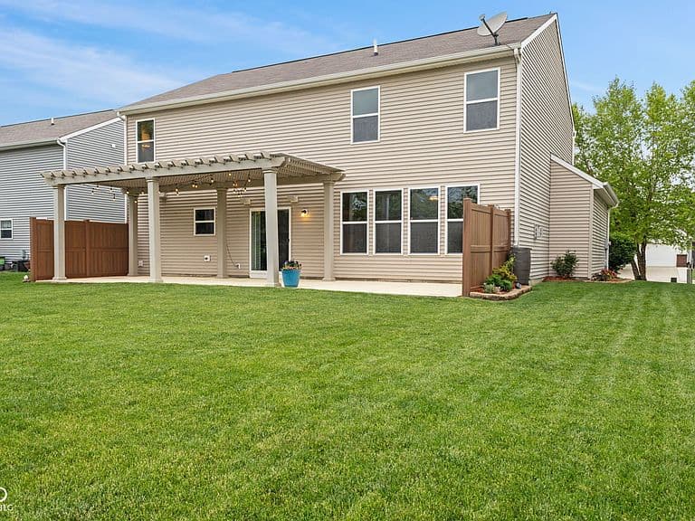 Listing photo 5