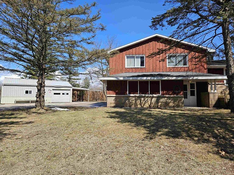 Listing photo 3