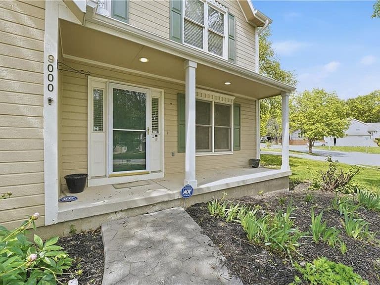 Listing photo 4