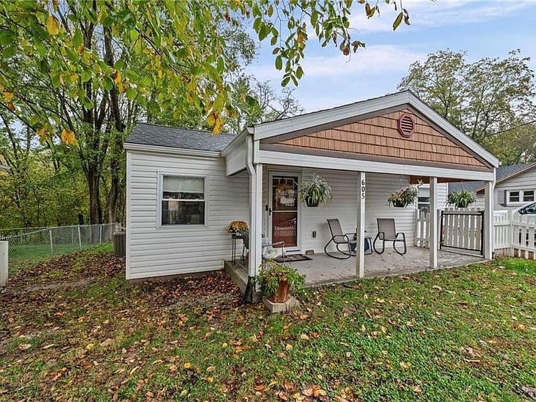 Listing photo 4