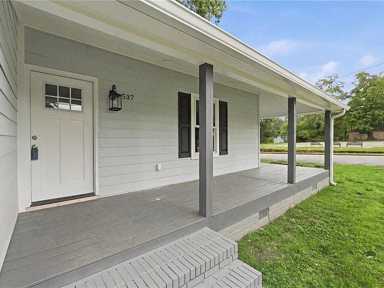 Listing photo 4