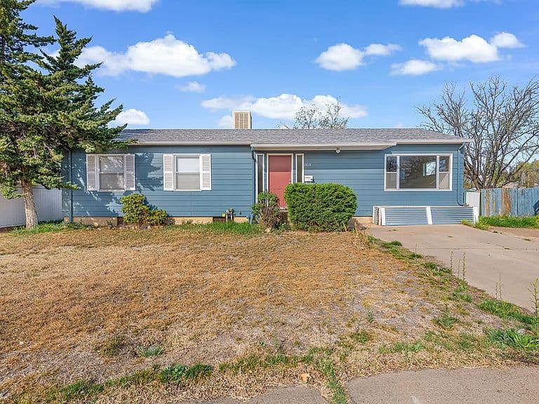 Listing photo 3