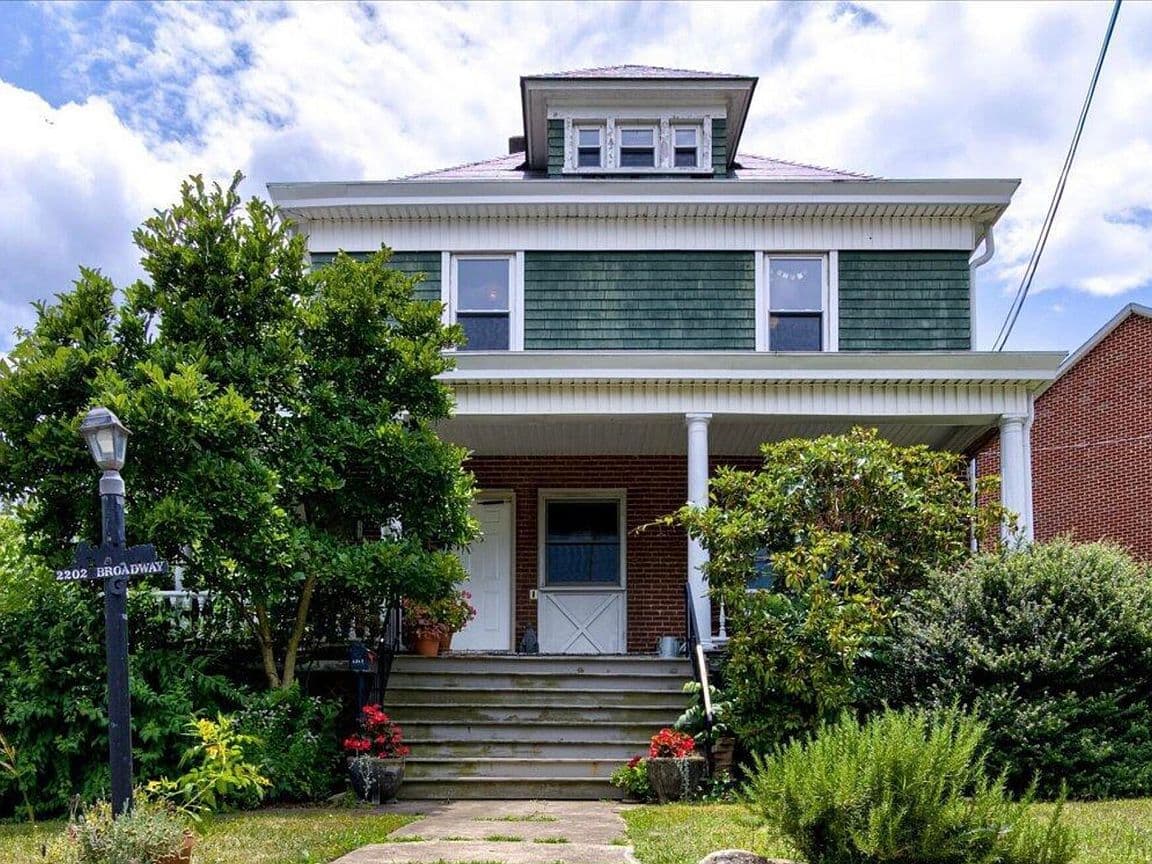 Primary listing photo