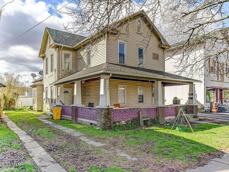 Listing photo 2