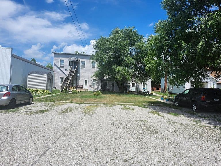 Listing photo 4