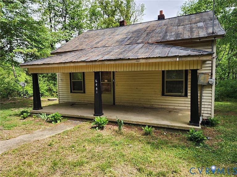 Listing photo 2