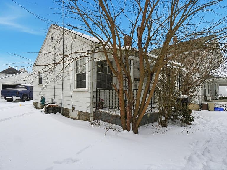 Listing photo 5