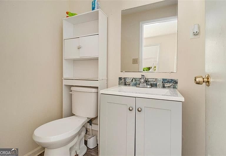 Listing photo 5
