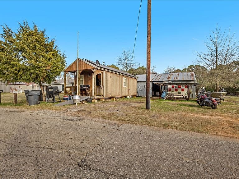 Listing photo