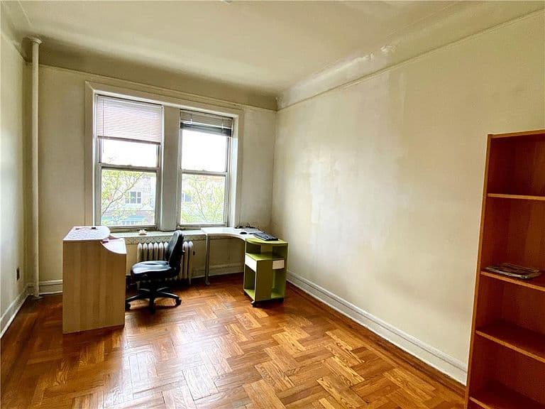 Listing photo 4