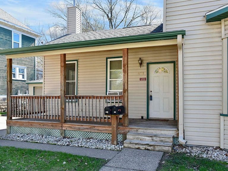 Listing photo 3
