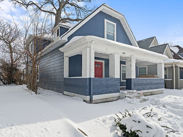 Listing photo 3