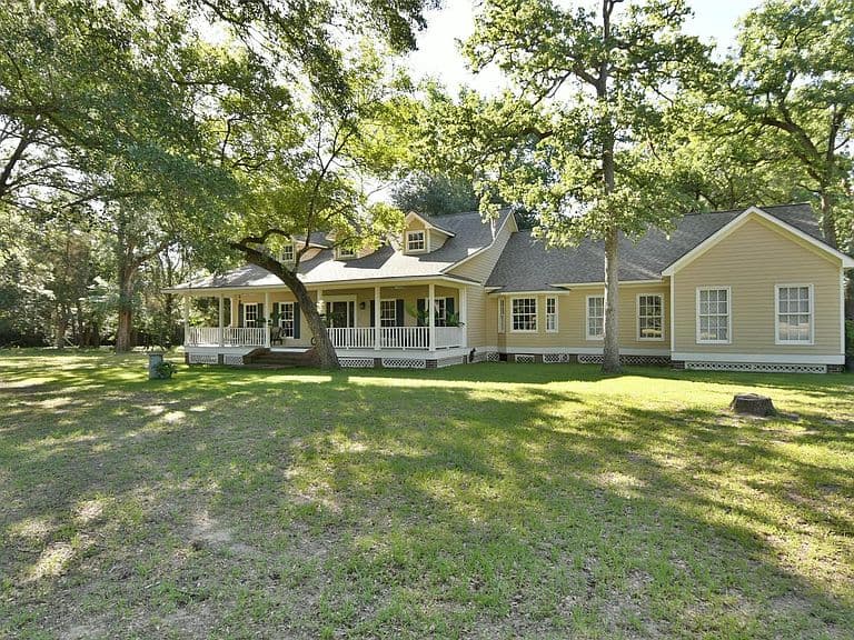 Listing photo 3