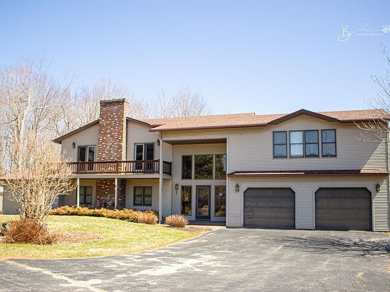 Listing photo