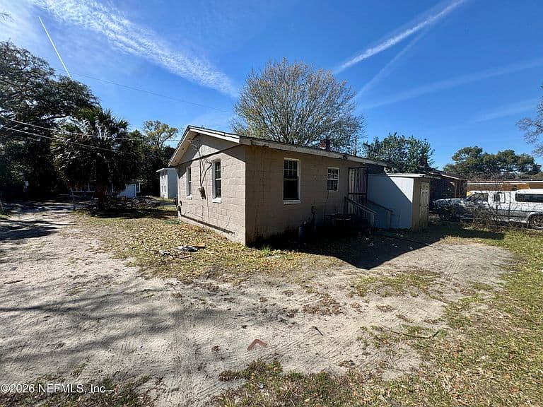 Listing photo 5