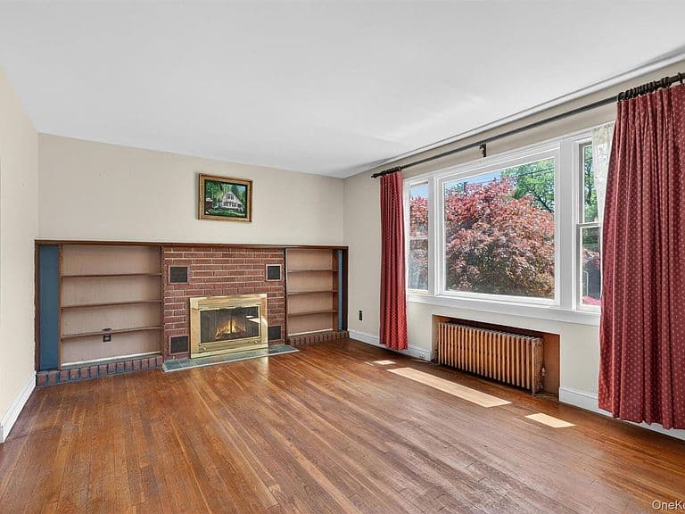 Listing photo 5